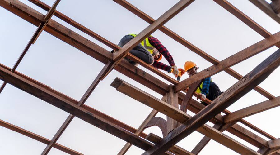 Professional gutter cleaning services in Galt, CA